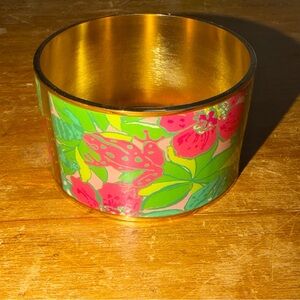 EUC Rare Lilly Pulitzer Photodome Wide Bracelet in “Skip On It” Frog Print